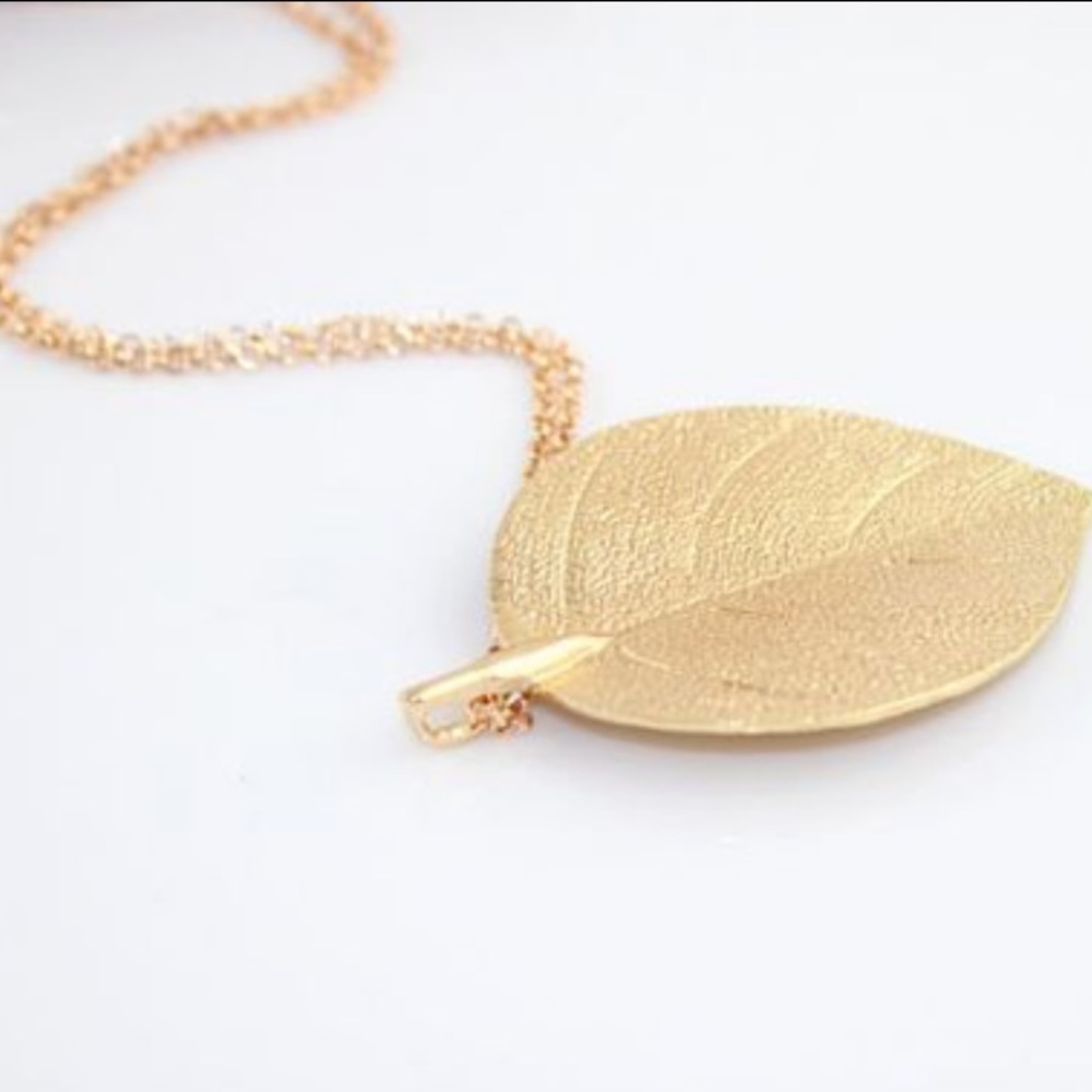 Long gold leaf necklace